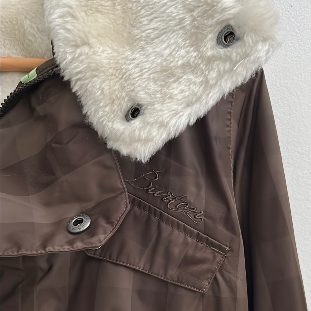 Burton Women’s Brown Ski Snowboard Jacket with Hood and Faux Fur Lining - Picture 9 of 16